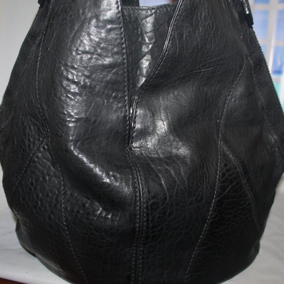 Auth $2800 Large GIVENCHY Black Lambskin Tinhan Hobo Tote Shoulder Bag - Picture 7 of 13